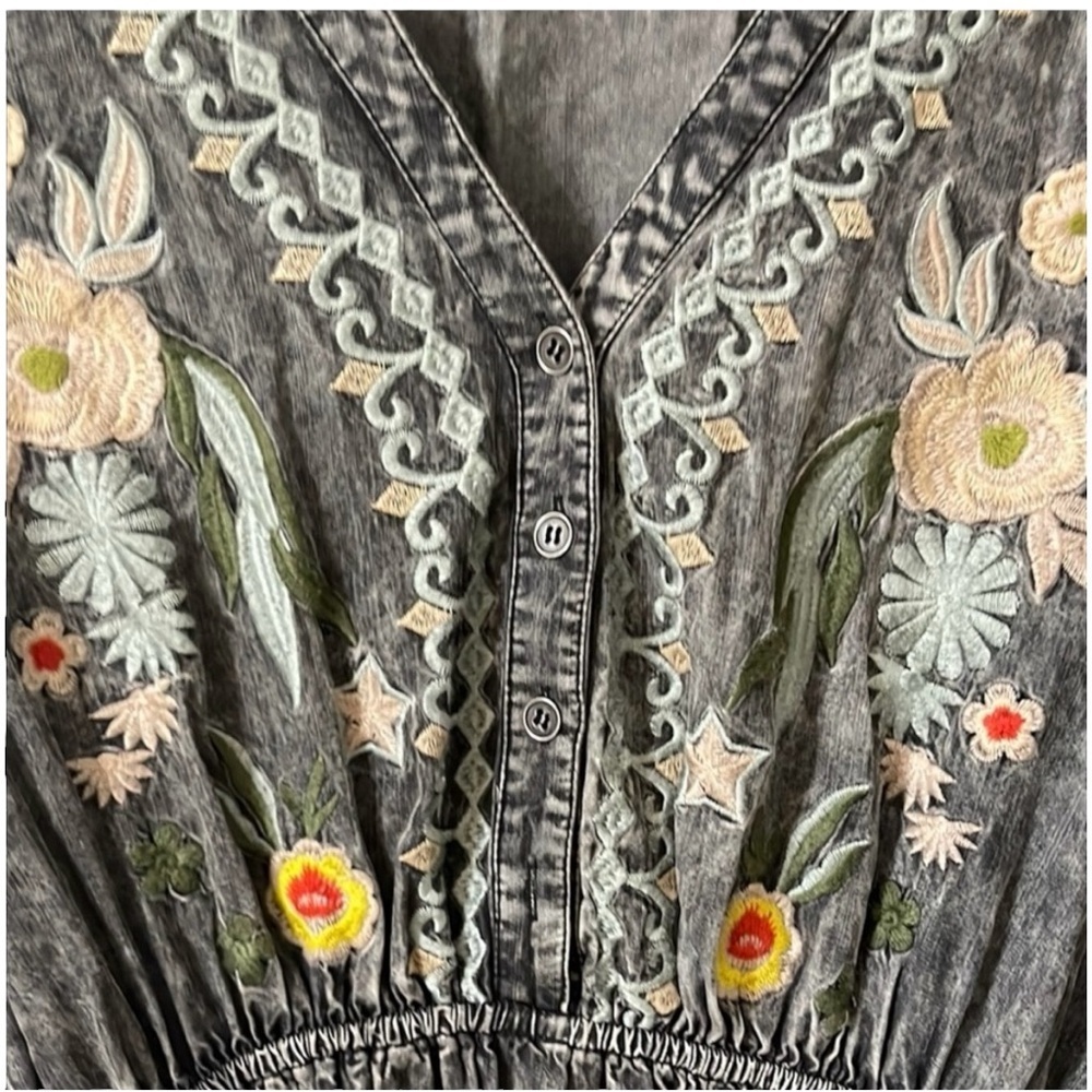 BlueVelvet Embroidered Black Maxi Dress - Picture 7 of 9